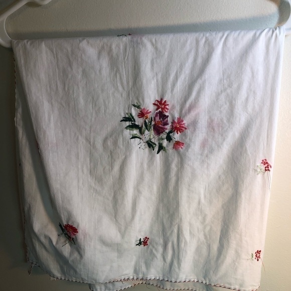 Embroidered White Square Tablecloth - Picture 7 of 8